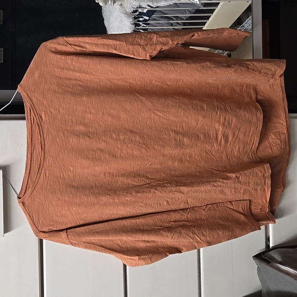 Lululemon Back In Action - Picture 3 of 4